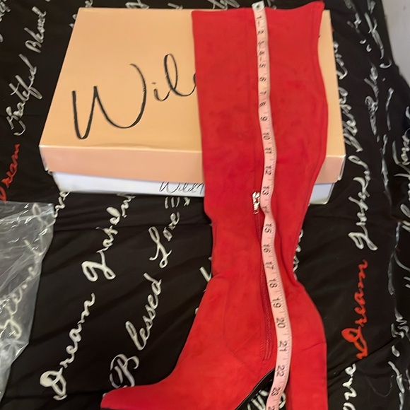 Boots - Picture 7 of 8